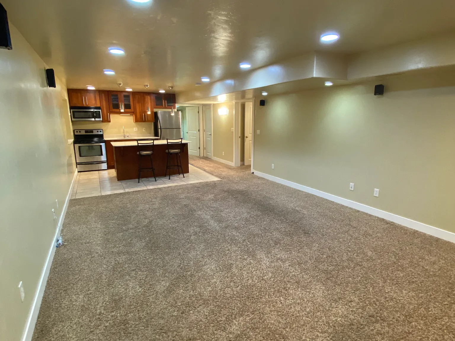 1 bed, 900 sqft, $1,000 — Photo 2