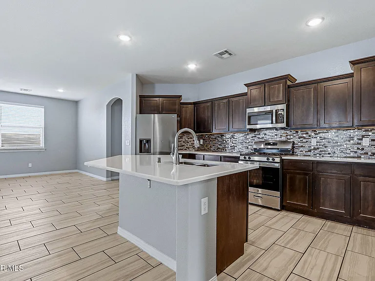 4704 Marisabel Azcarate St — Photo 24