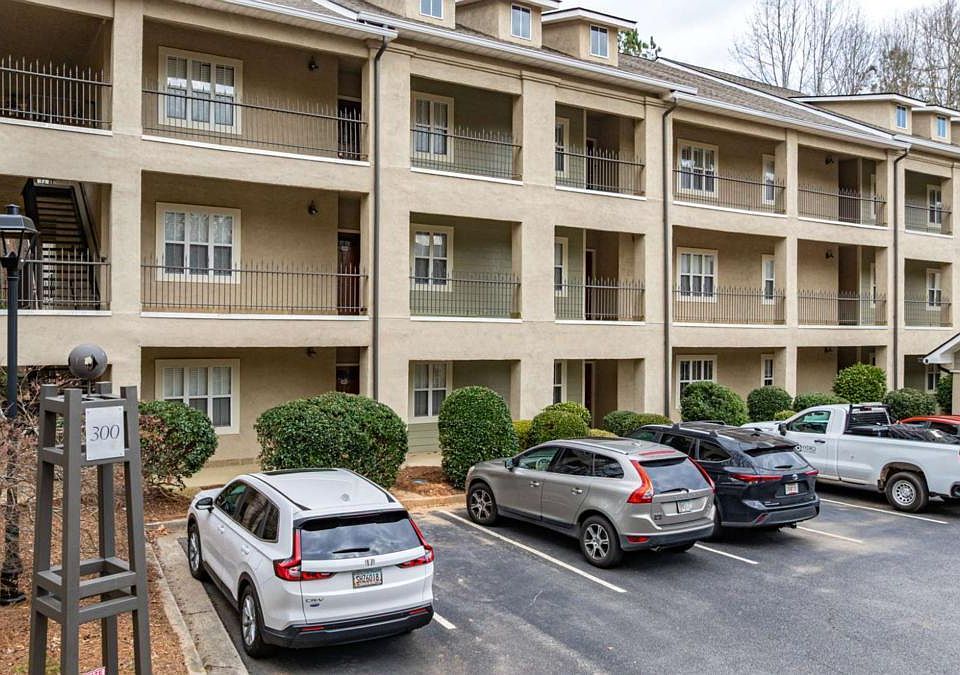 1st image of 125 Wood Lake Dr Unit 302