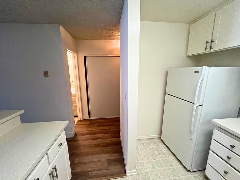 Hillside Terrace Apartments — Photo 5