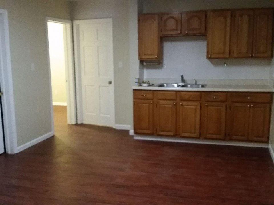 1st image of 22 Weyand Ave