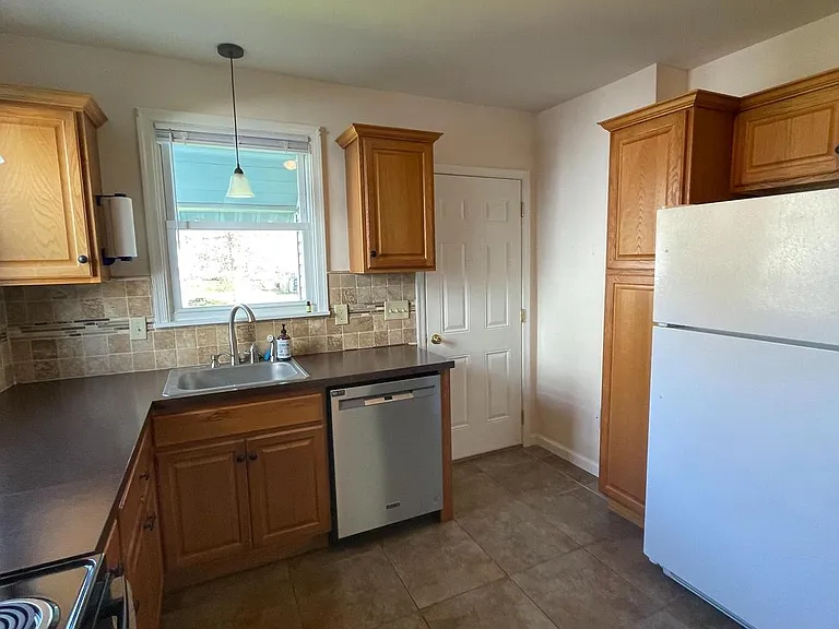 127 Edgehill Ave #5 — Photo 6