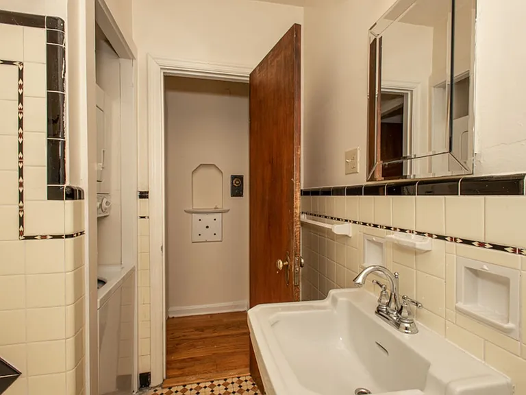 1br Near Uc, Daap & Hospitals | Prime Riddle Road Location — Photo 35
