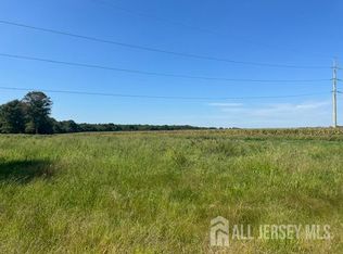 3 Wyckoff Mills Rd, Cranbury, NJ 08512