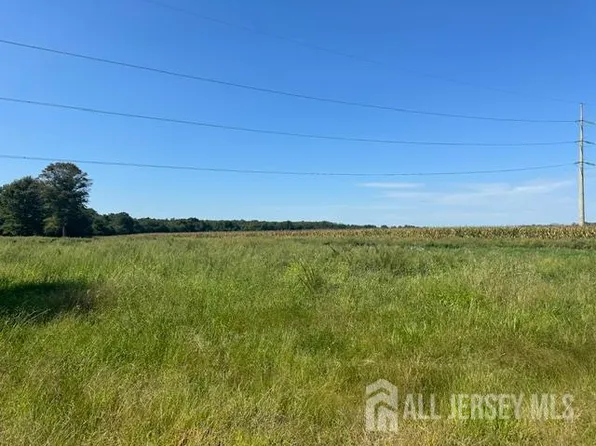 1 Wyckoff Mills Rd, Cranbury, NJ 08512