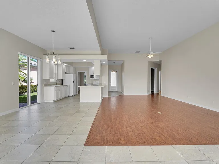 11427 SW Rockingham Dr — Photo 9