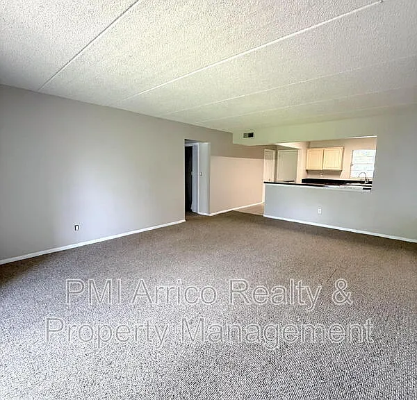 2812 Somerset Park Dr #203 — Photo 8
