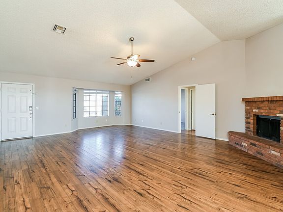 3rd image of 7121 E Greenway St