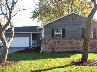 1031 E Trask St, Aurora, IL 60505