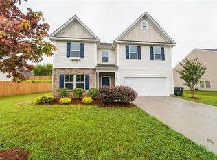 6664 Ridge Bluff Dr, Rural Hall, NC 27045