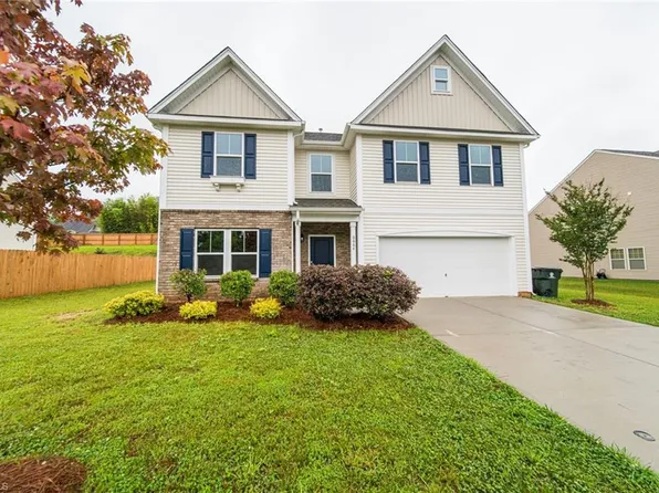 6664 Ridge Bluff Dr, Rural Hall, NC 27045