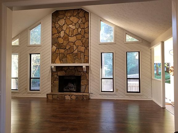 5th image of 209 Bascomb Springs Ct