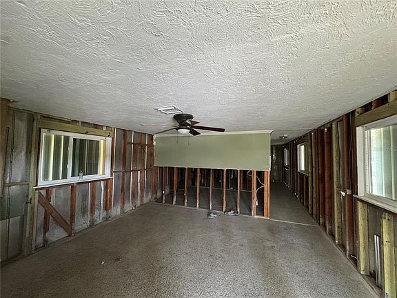 3rd image of 432 Tampa Rd