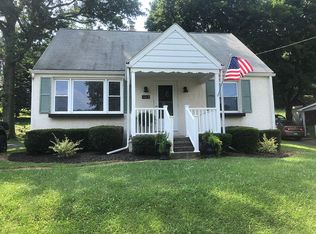 1613 S Main St, Bechtelsville, PA 19505