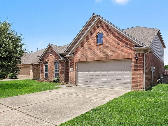 3rd image of 914 Brady Bend Dr