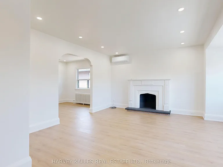 1216 Avenue Rd #2 — Photo 4