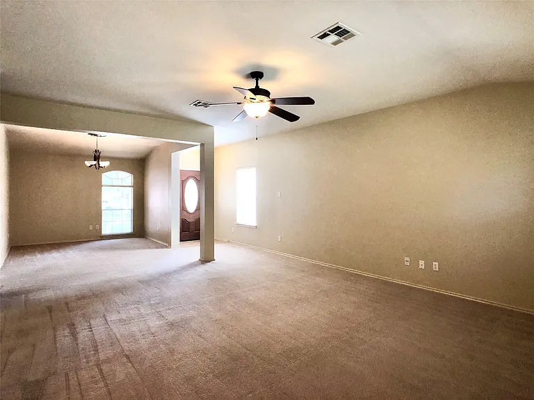 2141 Pearson Way — Photo 4