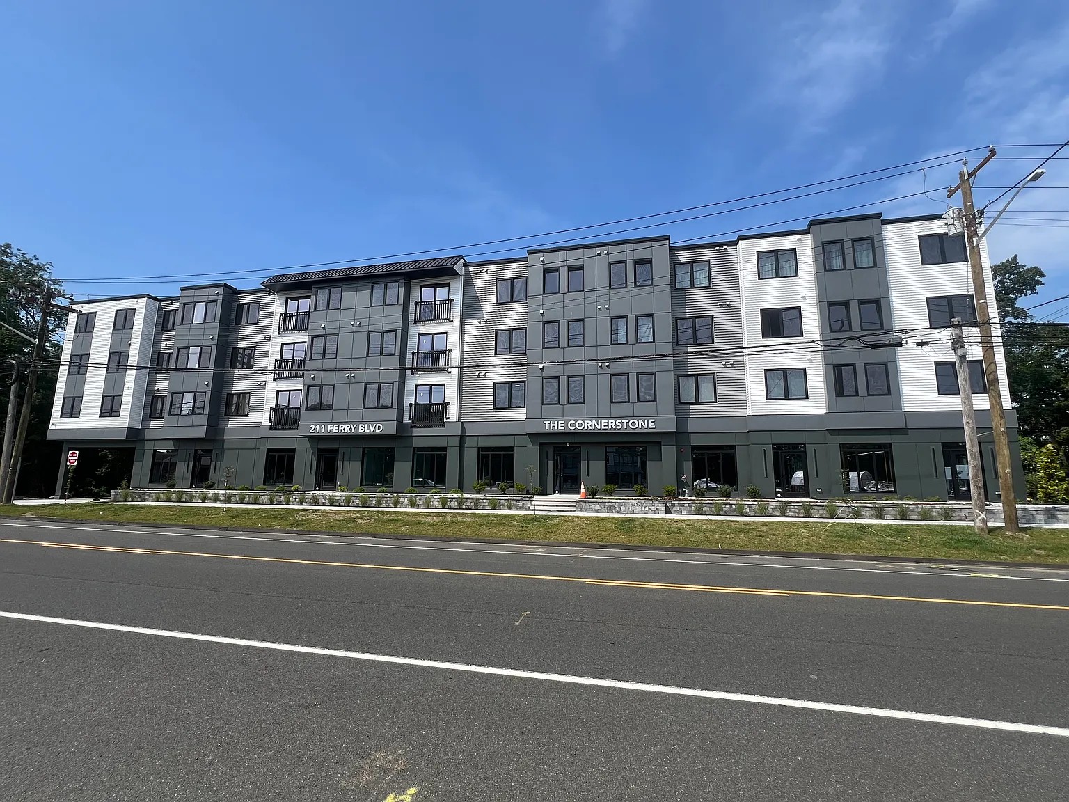 211 Ferry Blvd — Photo 3