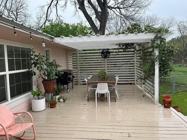 1814 Garfield St — Photo 3