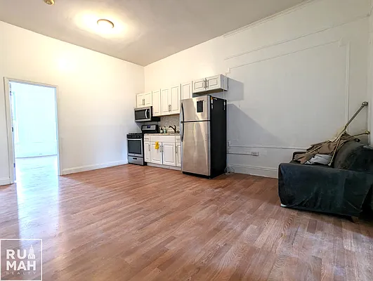 Rented by Rumah Realty Inc | media 19