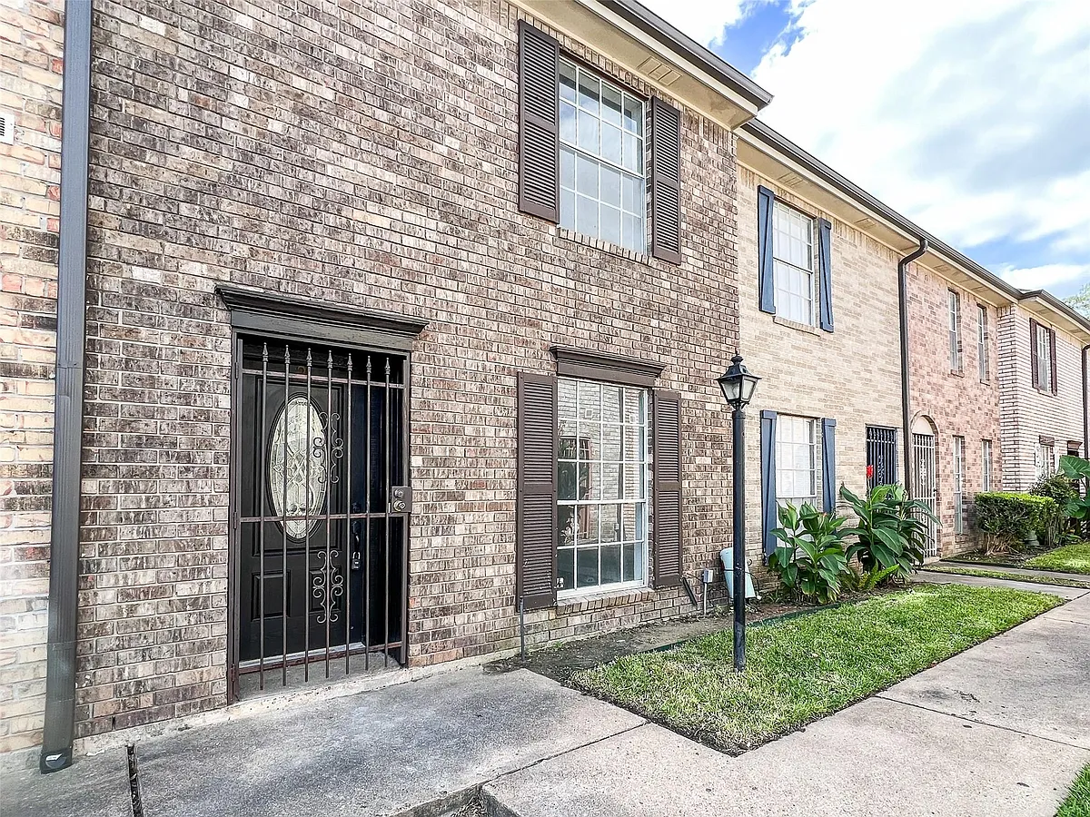 Building Photo - 1715 Moritz Dr #2