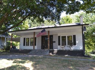 236 N 4th St, Albion, IL 62806