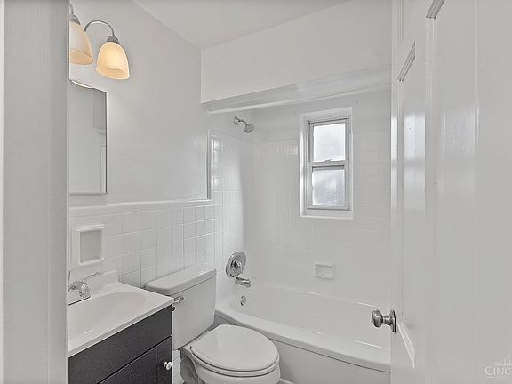 3rd image of 6317 Girard Ave #1