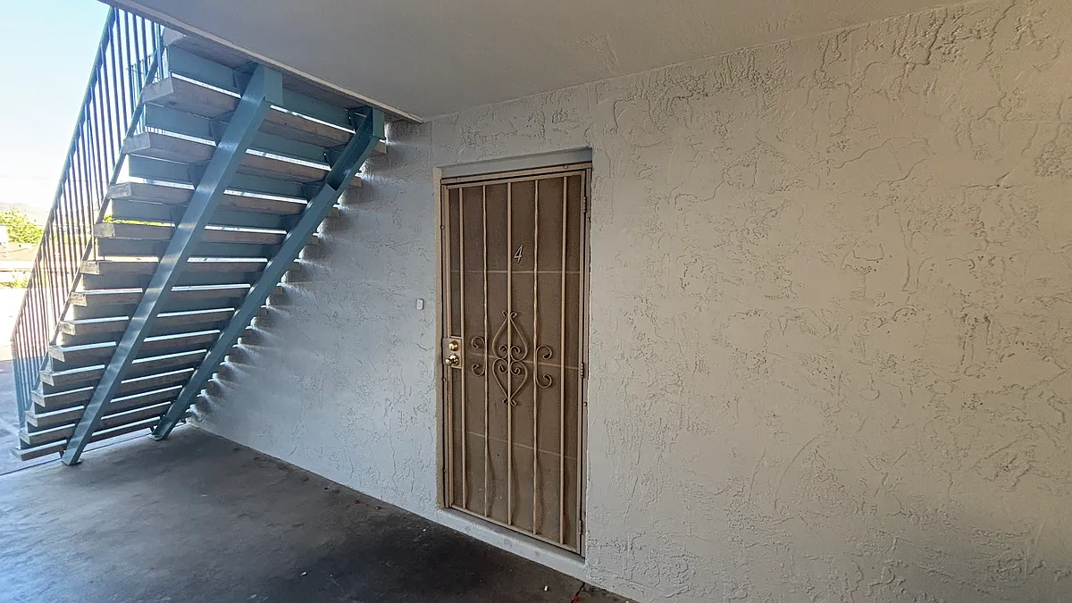 Building Photo - 2 bed, 2.0 bath, 959 sqft, $1,350