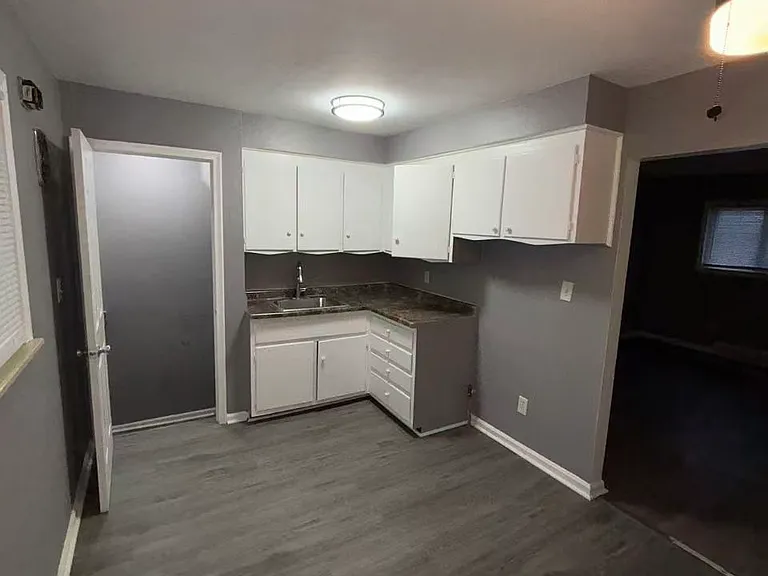 2721 S Ethel St — Photo 5