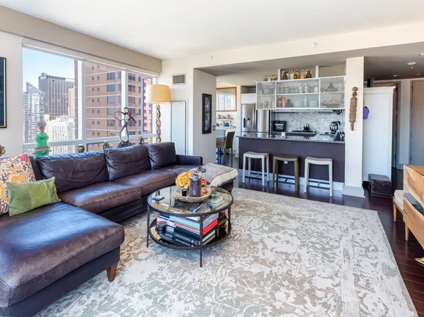 350 West 42nd Street image 3 of 8