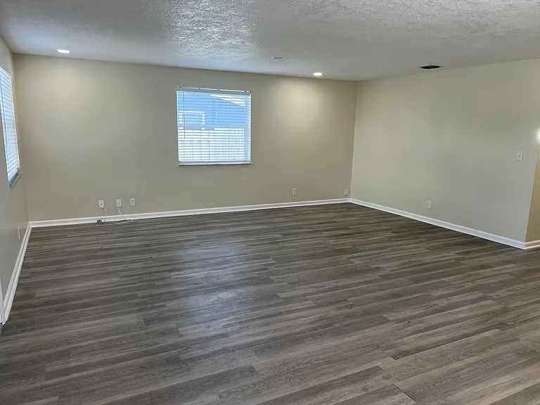 6324 Taylor St — Photo 11