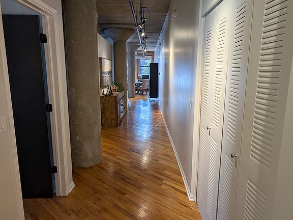 4th image of 1830 Ridge Ave APT 201