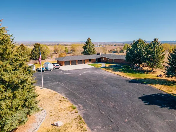 2425 W Main St, Riverton, WY 82501