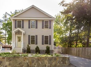 13 3rd St, Amesbury, MA 01913
