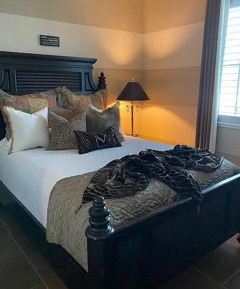 Guest bedroom