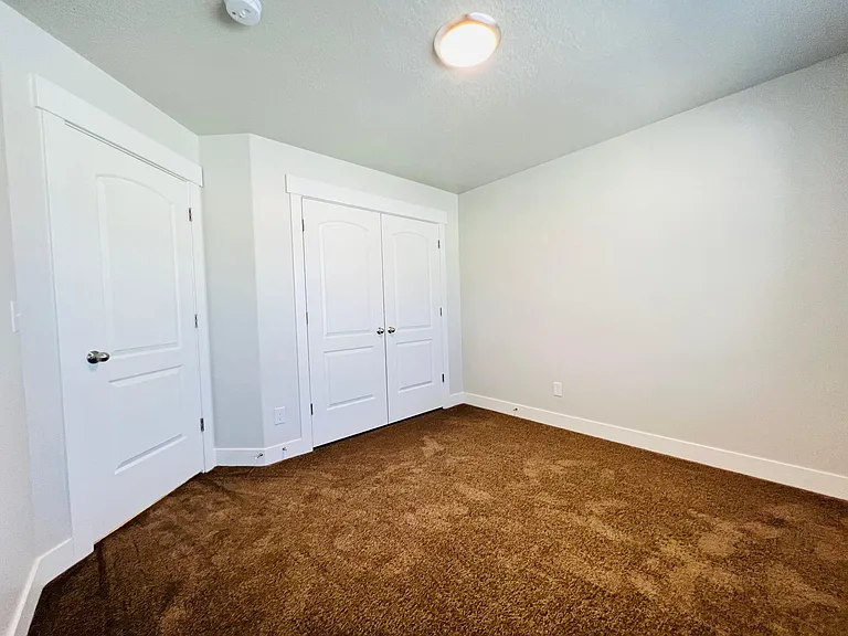 4725 Gunsight Peak Dr — Photo 16