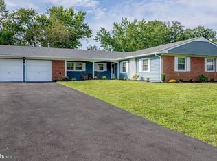 12 Tempest Ln, Willingboro, NJ 08046