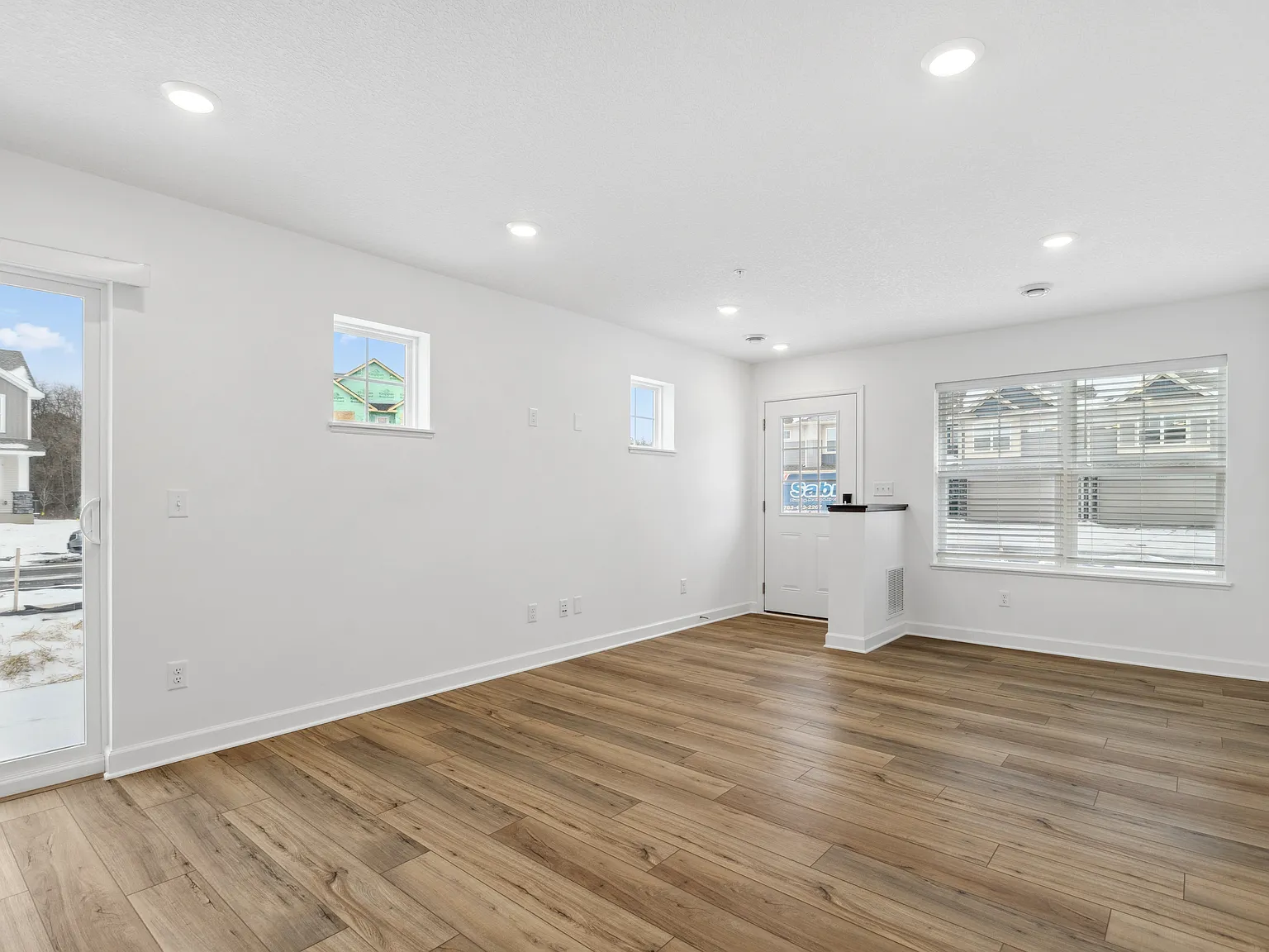 3 bed, 1800 sqft, $2,600 — Photo 4