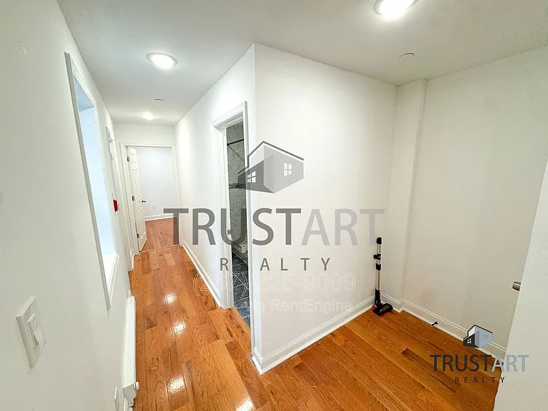 2025 N 4th St #1 — Photo 5
