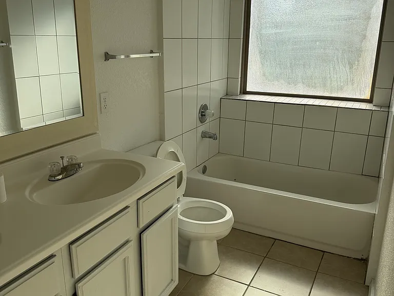 12528 Flora Alba Dr — Photo 15