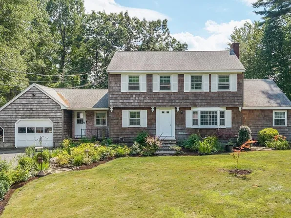 17 Reeds Ferry Way, Merrimack, NH 03054
