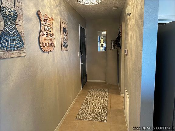 4th image of 109 Woodcrest Dr #3A
