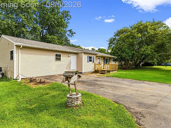 4th image of 2071 E Dodge Rd