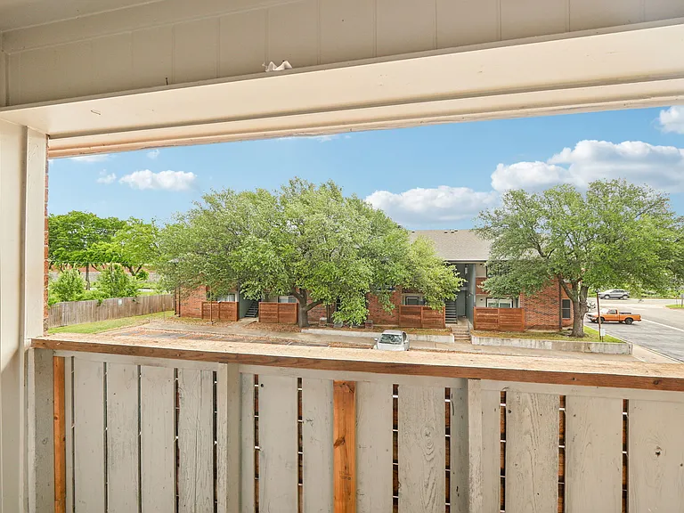A1 - 1BD, 1BA - 707SF - Balcony