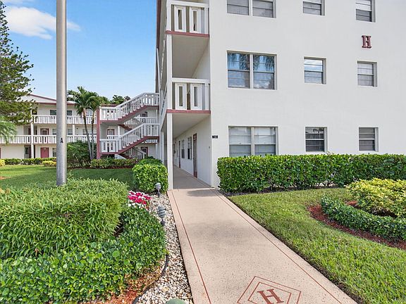 3rd image of 321 Fanshaw H