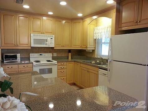 222 Elmwood Cir