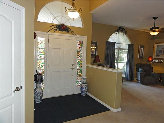 3rd image of 844 Wellington Ave
