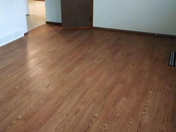 Living Room pic 2