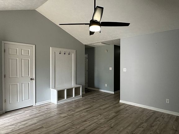 5th image of 3411 Hill St