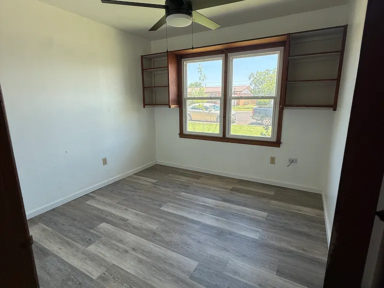 1501 E Everglade Ave — Photo 5